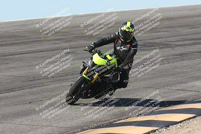 media/Oct-13-2025-Moto Forza (Mon) [[a66d839500]]/3-B Group/Session 2 (Bowl)/